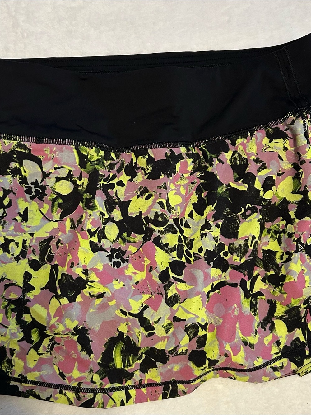 Lululemon Athletica Black Waistband Floral Skort Pink & Yellow - Picture 2 of 9